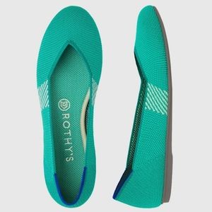 Retired Rothys Round Toe Flats Calypso